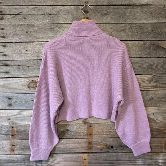 H&M Divided Purple/Pink Cropped Turtleneck Sweater - Size M - Picture 3 of 4